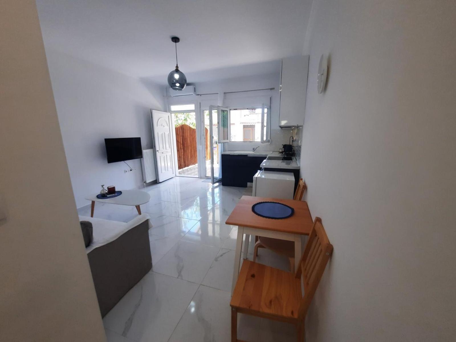 House B Diavata, Thessaloniki Apartment ภายนอก รูปภาพ